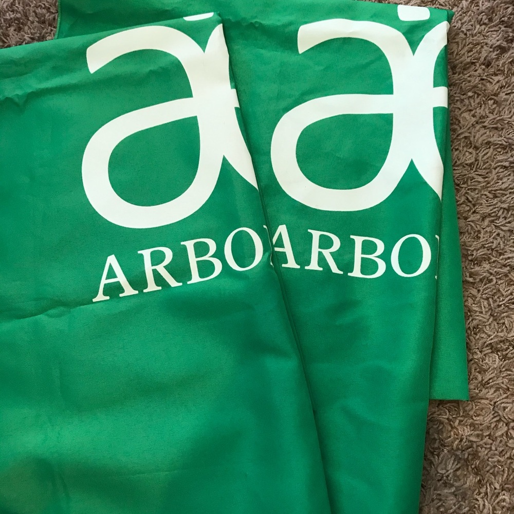 Green Arbonne Table runners (2)